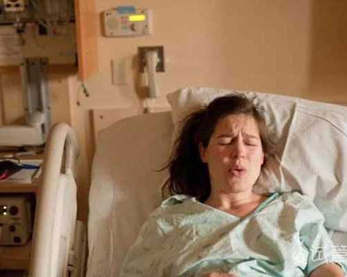 怀孕公司倒闭怎么赔_备孕前检查挂哪个科,太瘦可能也会导致不孕不育-骨感美女